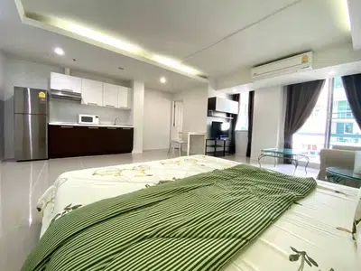 Spacious 1-Bedroom Condo for Rent Near BTS On Nut - 1