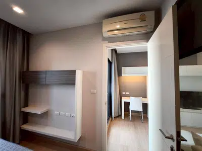 Modern 1-Bedroom Furnished Unit at Urbano Absolute Sathorn-Taksin - 8