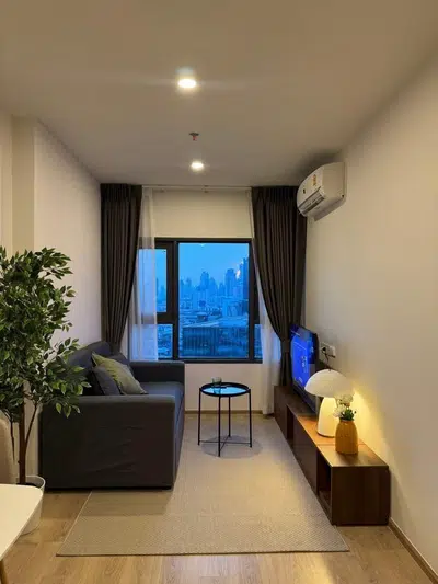Life Rama 4 - Asoke 1 Bedroom Condo for Rent - 1