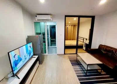 1 Bedroom, 1 Bathroom – Beautiful Unit - 4