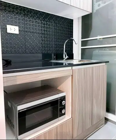 1 Bedroom, 1 Bathroom – Beautiful Unit - 9