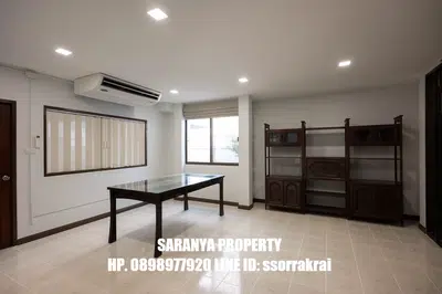 4BR House with Lake View near BTS Sammakorn - 9