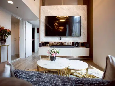 High Ceiling Hybrid 2BR Apartment in Thonglor - 16