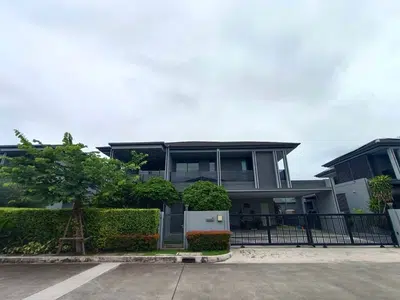 Single House for Rent at Setthasiri Krungthep Kreetha 2 (Near Clubhouse) - 1