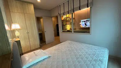 Lumpini Park Vibhavadi-Chatuchak - Newly Renovated Corner Unit with Park & Sky View - 7