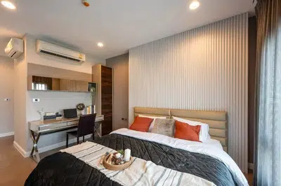 Duplex 2BR at The Crest Sukhumvit 34 with City View - 4