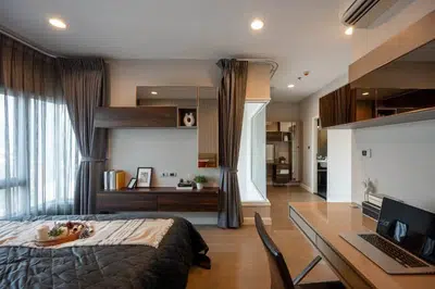 Duplex 2BR at The Crest Sukhumvit 34 with City View - 5