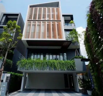 Arna Ekamai 4-bedroom 6-bathroom luxury residence - 18