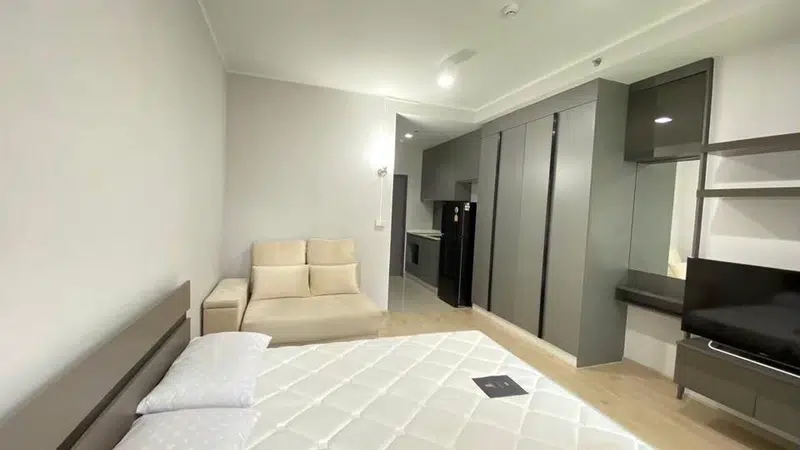 Condo for Rent at Ideo New Rama 9, 26 sqm with City View - Photo 5