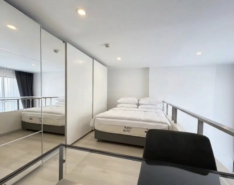 KnightsBridge Prime Duplex 1BR 42nd Floor
