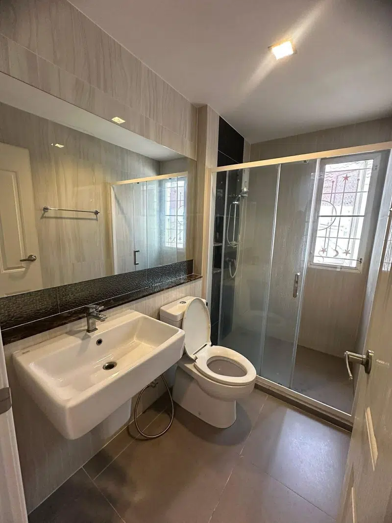 Grandio Ladprao‑Kaset Nawamin 4‑Bedroom House for Rent - Photo 5