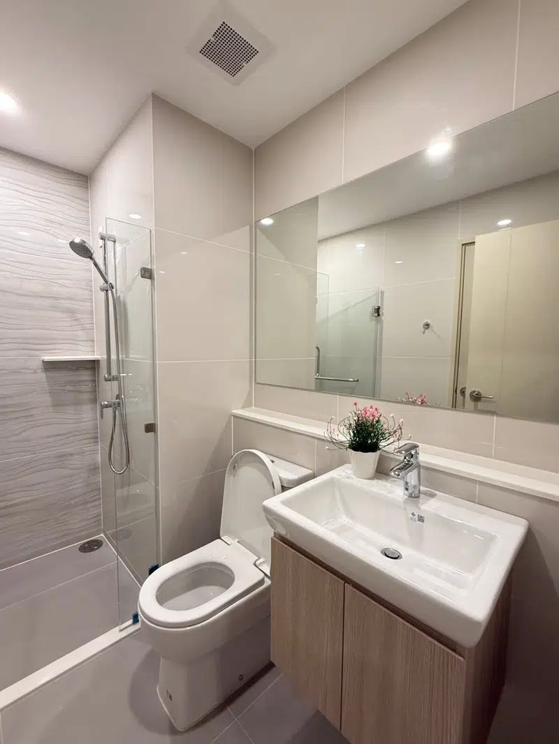 Life Rama 4 - Asoke 1 Bedroom Condo for Rent - Photo 2