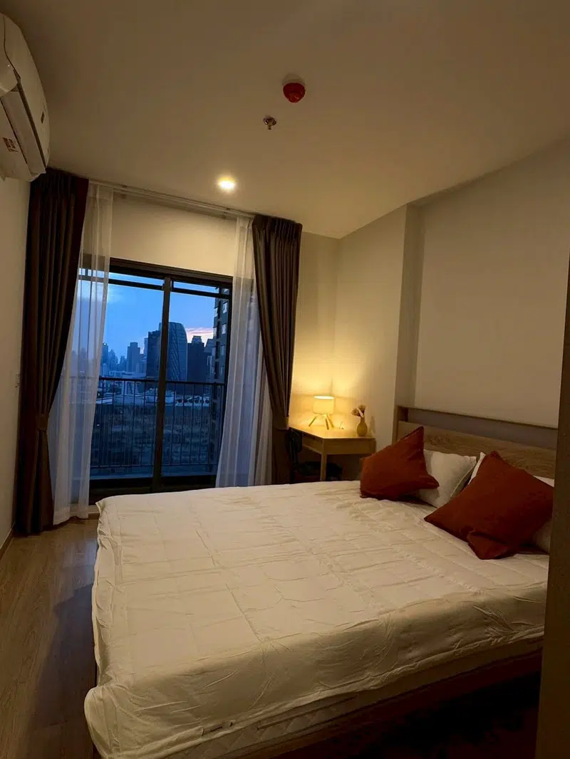 Life Rama 4 - Asoke 1 Bedroom Condo for Rent - Photo 9