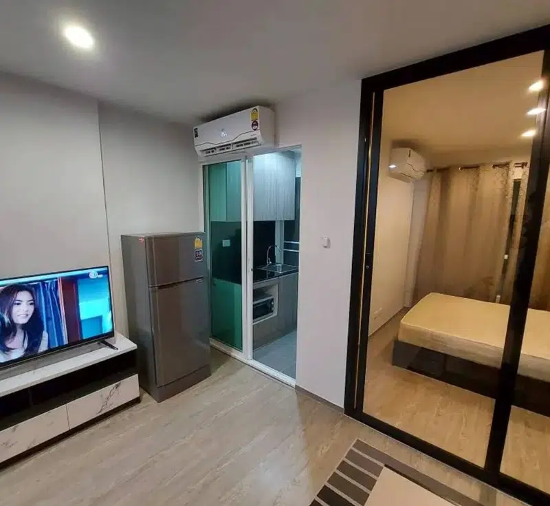 1 Bedroom, 1 Bathroom – Beautiful Unit