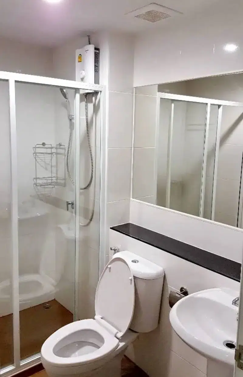 1 Bedroom, 1 Bathroom – Beautiful Unit - Photo 2