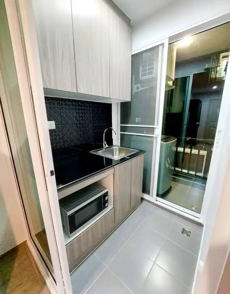 1 Bedroom, 1 Bathroom – Beautiful Unit - Photo 3