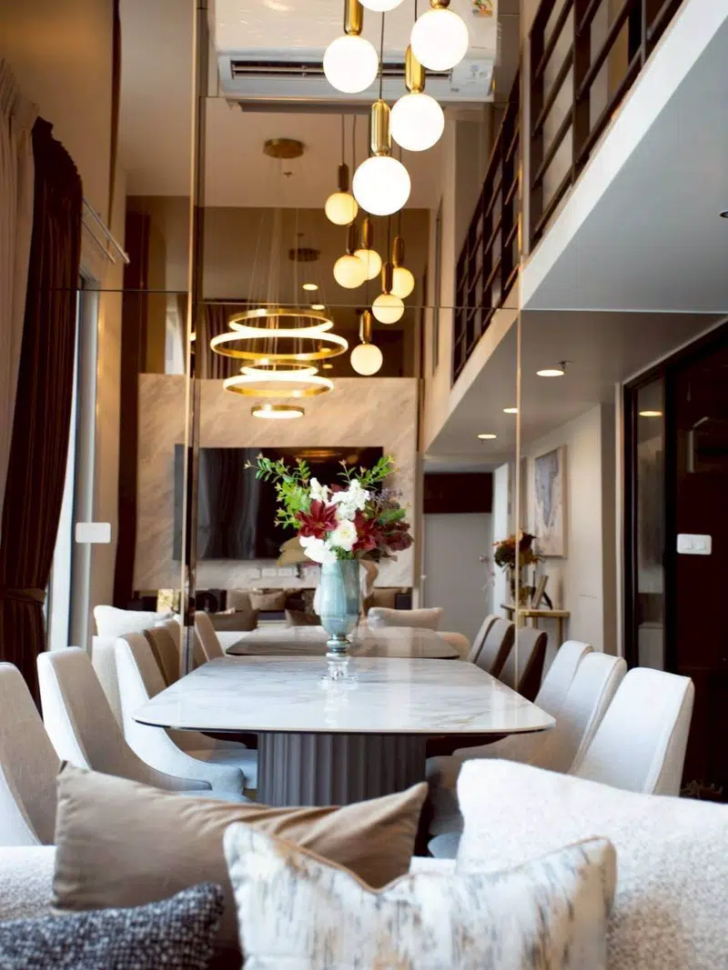 High Ceiling Hybrid 2BR Apartment in Thonglor - Photo 2