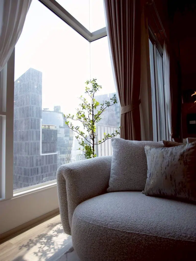 High Ceiling Hybrid 2BR Apartment in Thonglor - Photo 3