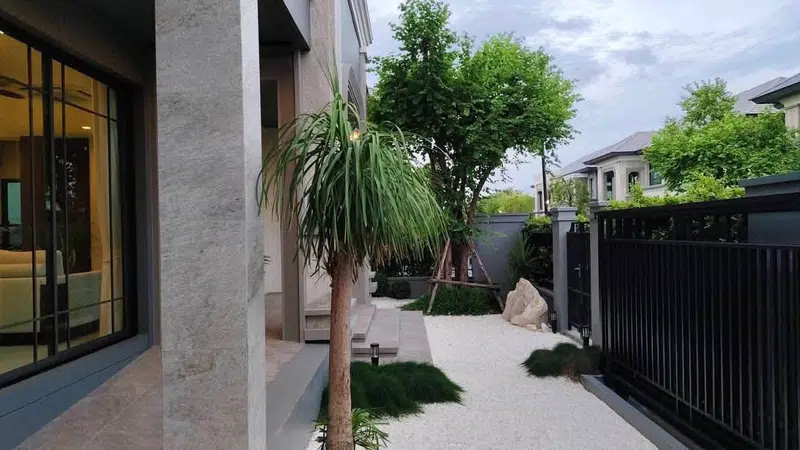 Luxury House for Sale / Rent | Grand Bangkok Boulevard Krungthep Kreetha - Photo 13