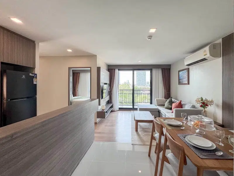 Art @ Thonglor 25 | Spacious Pet-Friendly Unit - Photo 1
