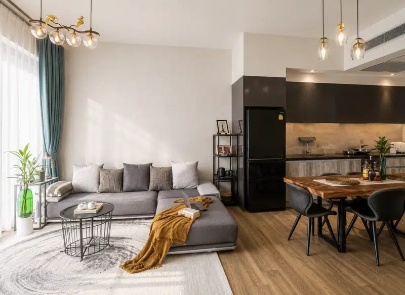Spacious 2-Bedroom Loft-Style Residence in Asoke - Photo 2