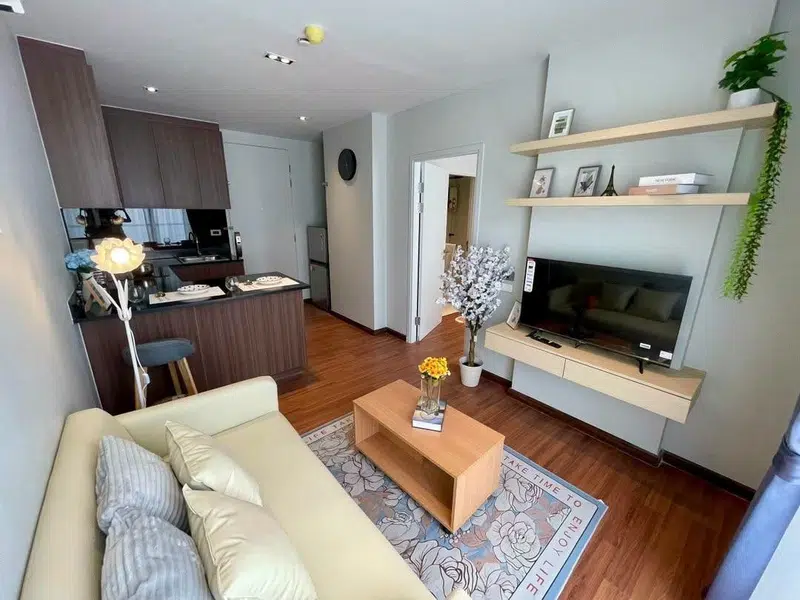 1 Bedroom Condo, 35 sqm, 5th Floor – U Charoen Residence Town in Town – 15,000 THB/month - Photo 1
