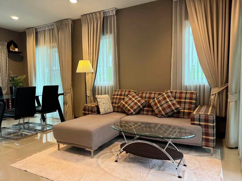 Fully Furnished Corner House for Rent in Rama 9 - Photo 2