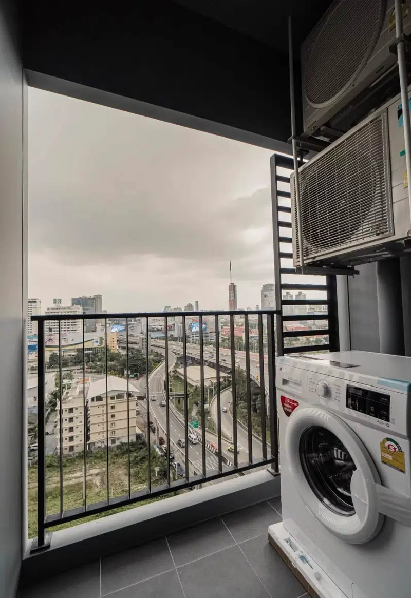 Renovated Luxury 1BR Condo at IDEO Rama 9 – Asoke - Photo 11