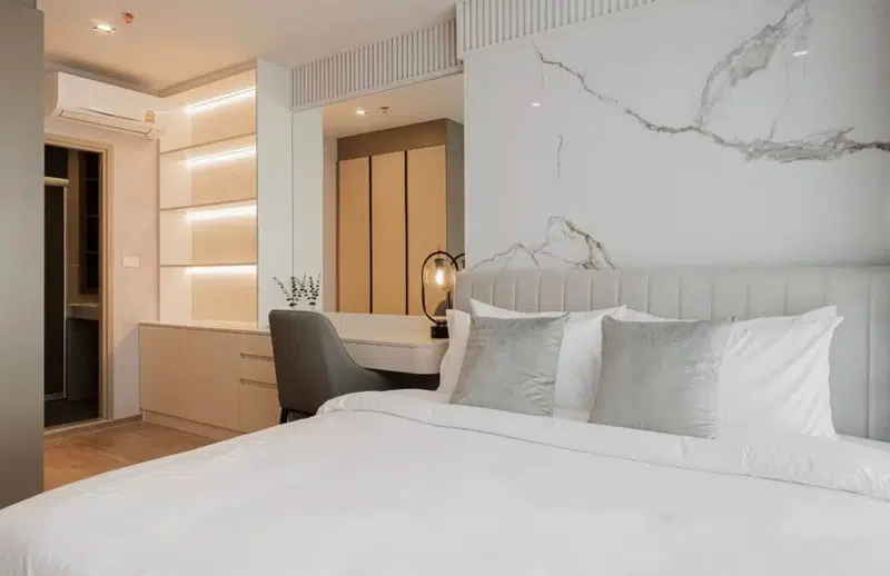 Renovated Luxury 1BR Condo at IDEO Rama 9 – Asoke - Photo 8