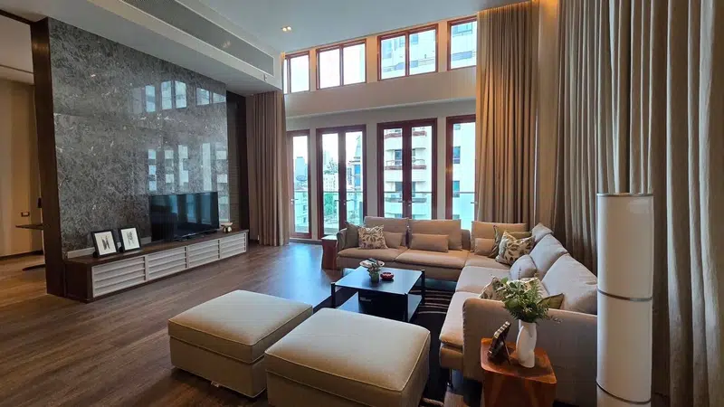 The Crest Ruamrudee 3BR Fully Furnished Condo for Rent Near BTS Ploenchit - Photo 2