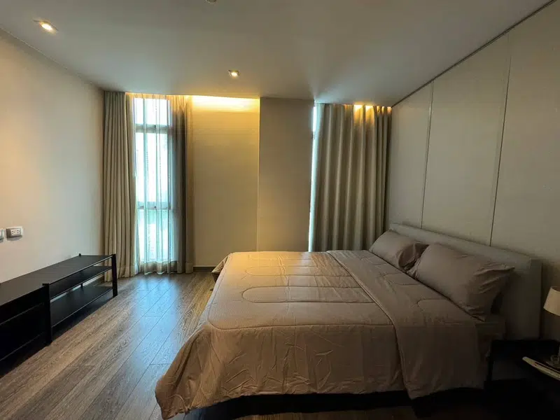 The Crest Ruamrudee 3BR Fully Furnished Condo for Rent Near BTS Ploenchit - Photo 11