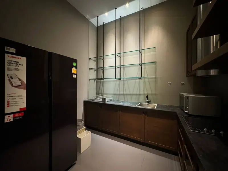 The Crest Ruamrudee 3BR Fully Furnished Condo for Rent Near BTS Ploenchit - Photo 10